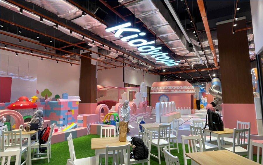 mau thiet ke kids cafe dep
