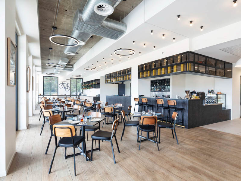 thiet ke quan cafe mat tien 10m dep hut khach