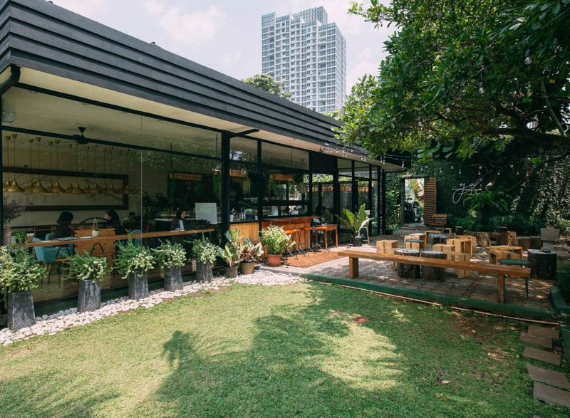 thiet ke quan cafe mat tien ngang 10m