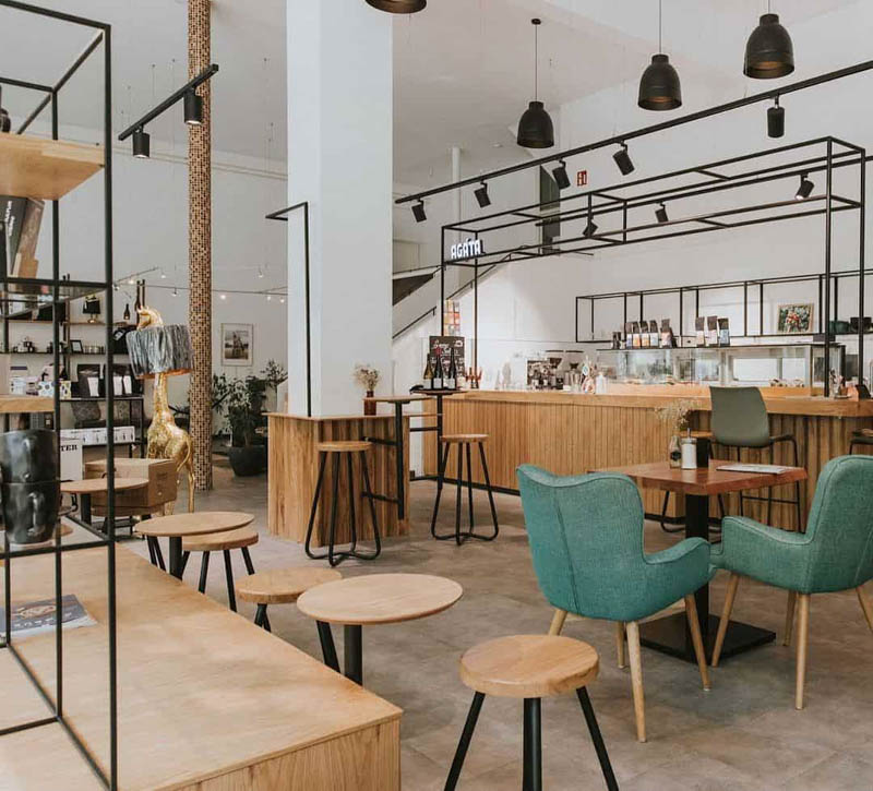 thiet ke quan cafe ngang 10m dep hut khach